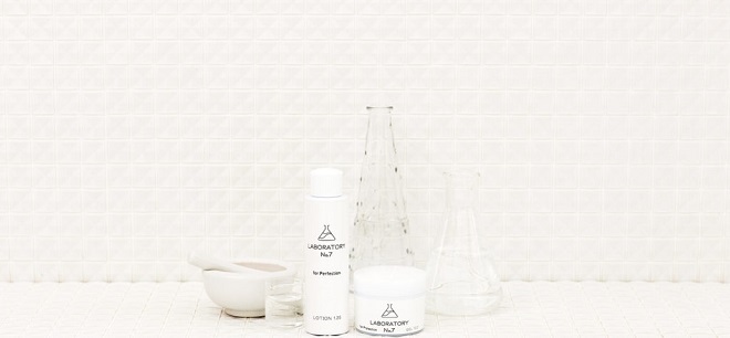 “ビタミンC 化粧水 リピジュア 化粧品 薬剤師 おすすめ